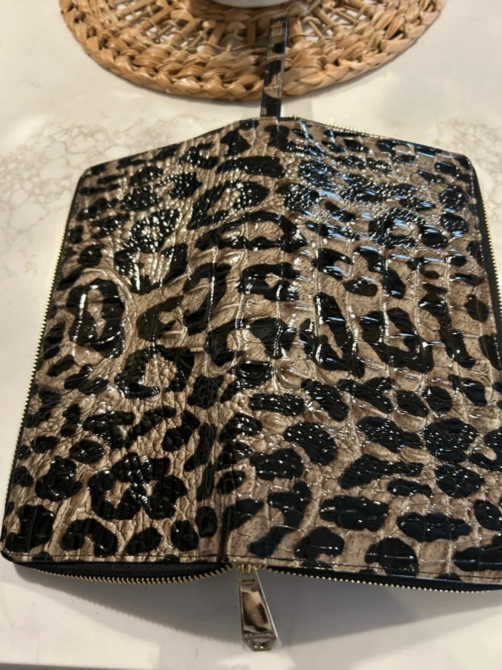 Brahmin Snow Leopard Skyler wallet (like new) - Picture 6 of 6